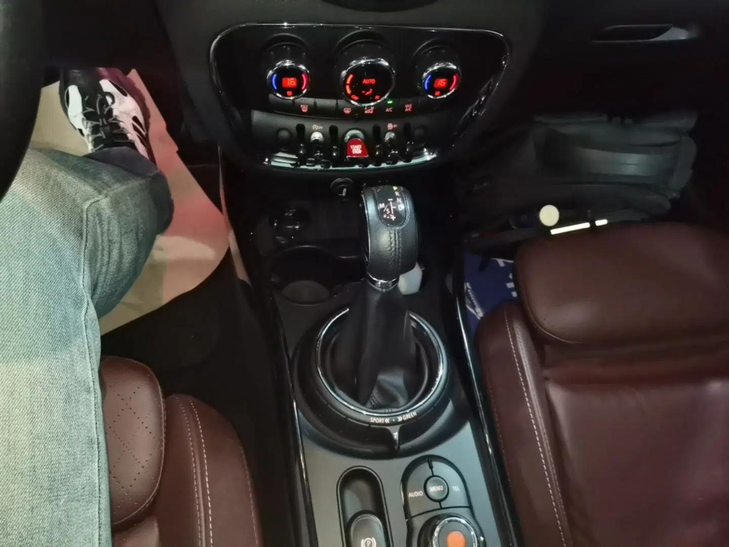 MINI Clubman 2016 Revised Version 1.5T COOPER Connoisseur Edition — миниатюра 16