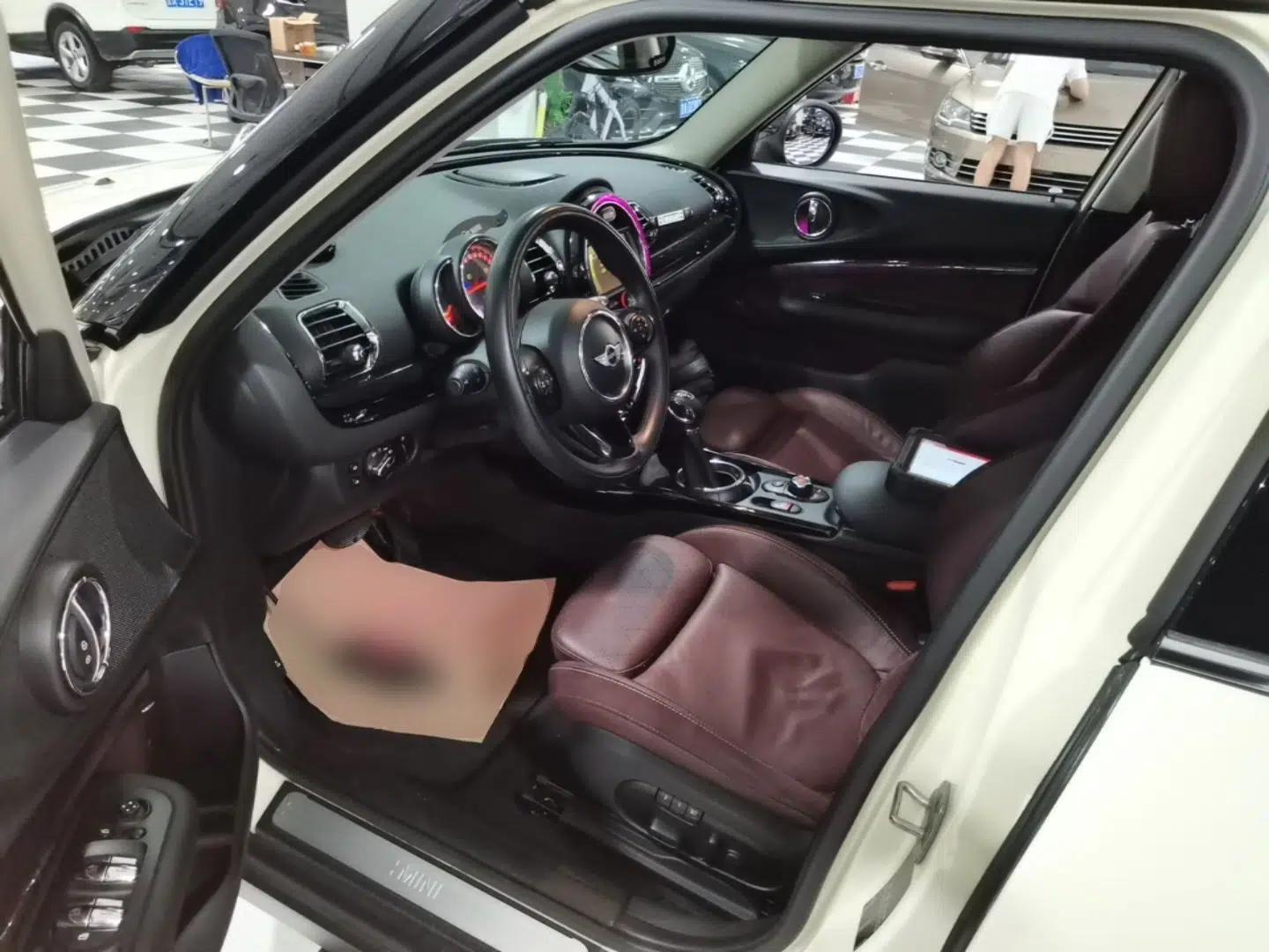 MINI Clubman 2016 Revised Version 1.5T COOPER Connoisseur Edition — миниатюра 17