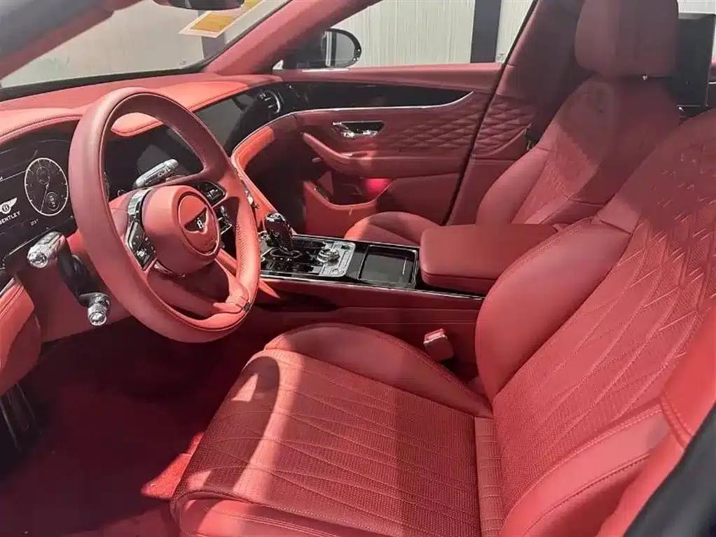 2024 Flying Spur 4.0T V8 Elegance Edition — миниатюра 3