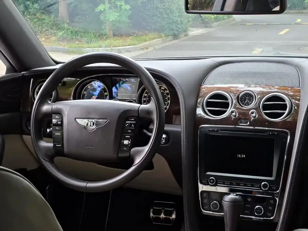 2013 Flying Spur 6.0T W12 Premium Edition — миниатюра 15