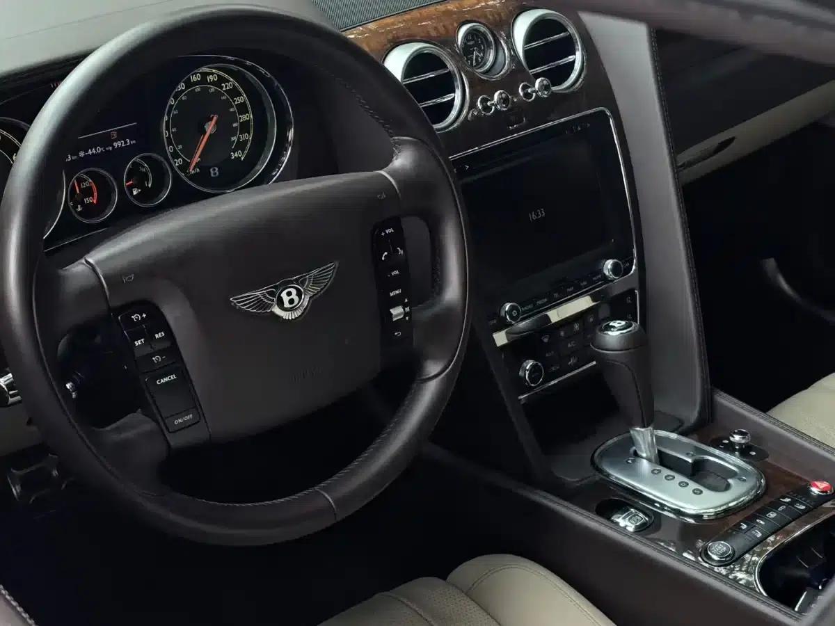 2013 Flying Spur 6.0T W12 Premium Edition — миниатюра 17