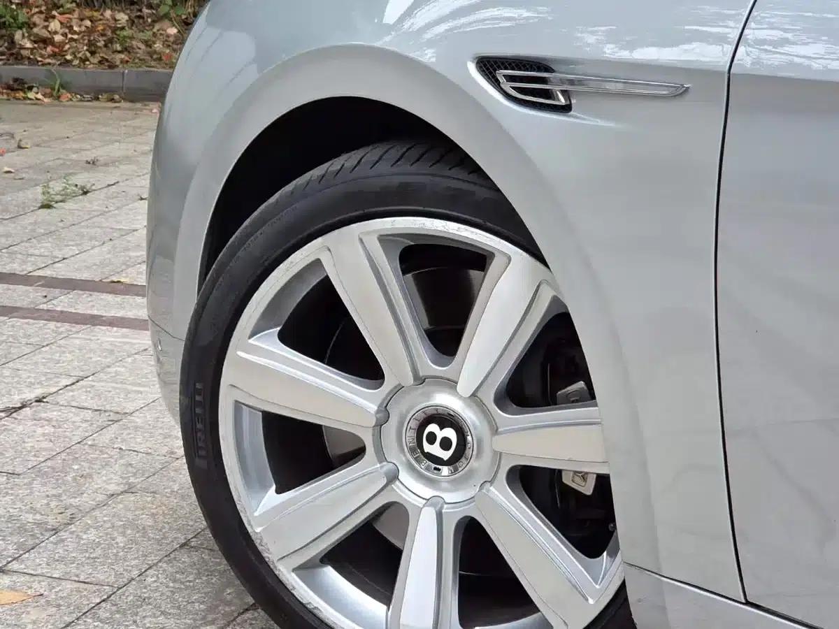 2013 Flying Spur 6.0T W12 Premium Edition — миниатюра 4