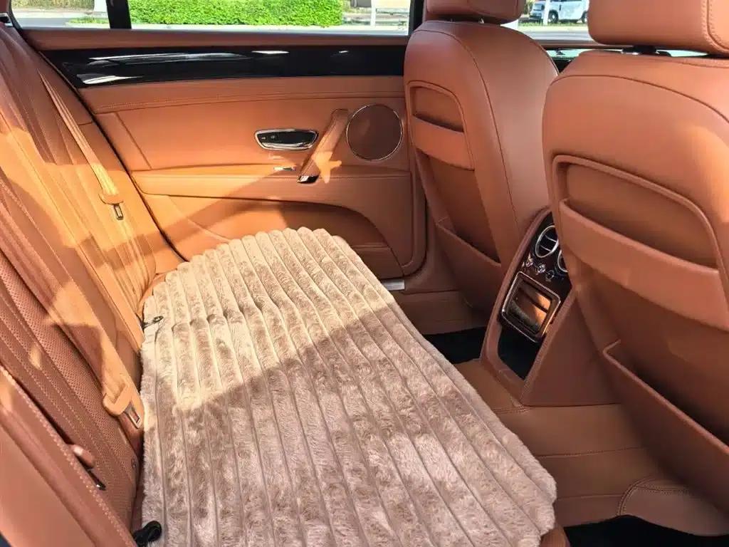2017 Flying Spur 4.0T V8 Standard Edition — миниатюра 6