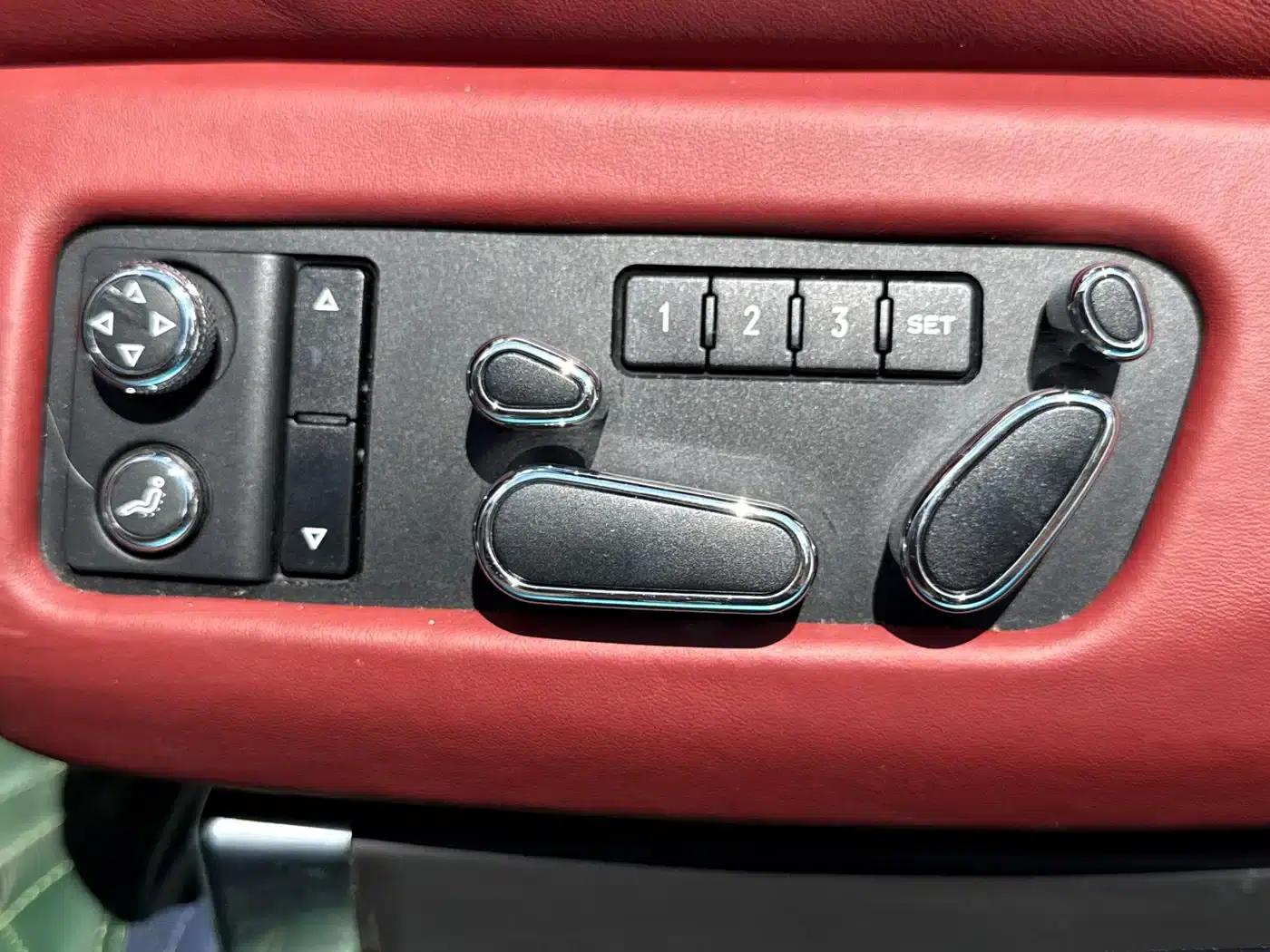 2017 Flying Spur 4.0T V8 Standard Edition — миниатюра 20