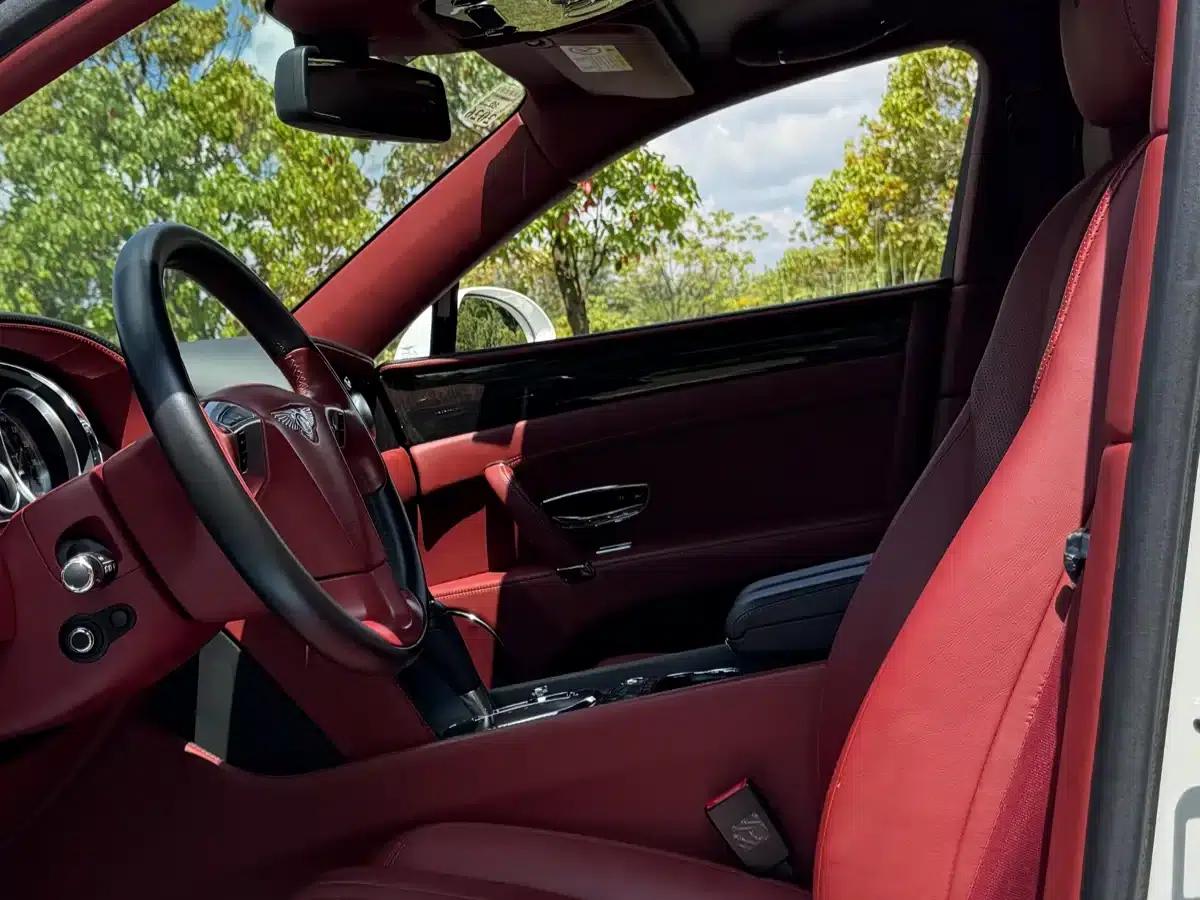 2017 Flying Spur 4.0T V8 Standard Edition — миниатюра 10