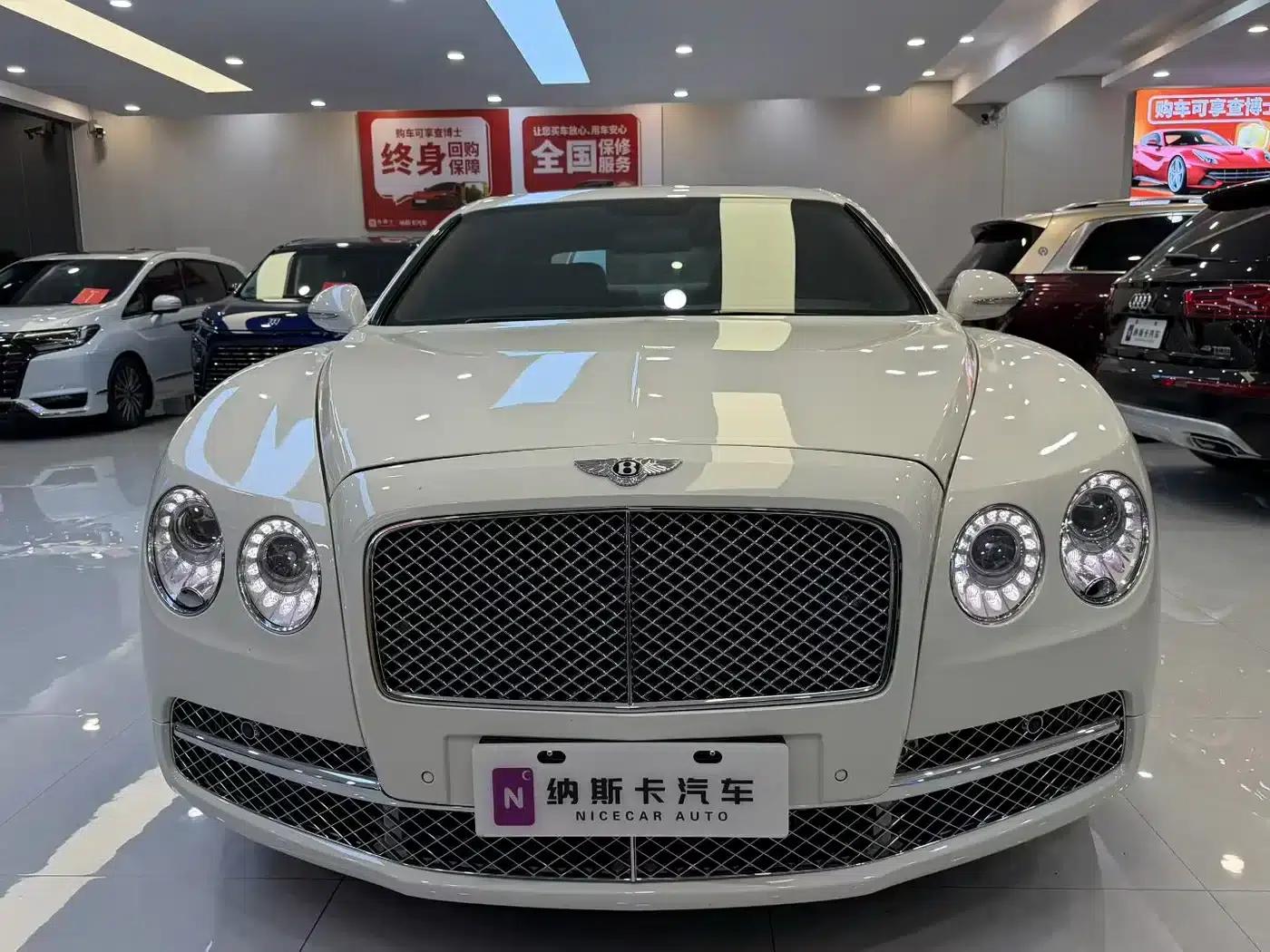 2014 Flying Spur 4.0T V8 Premium Edition — миниатюра 2