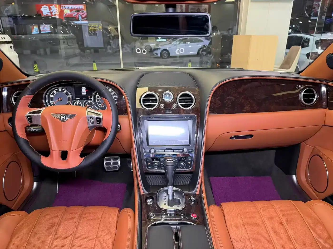 2014 Flying Spur 4.0T V8 Premium Edition — миниатюра 8