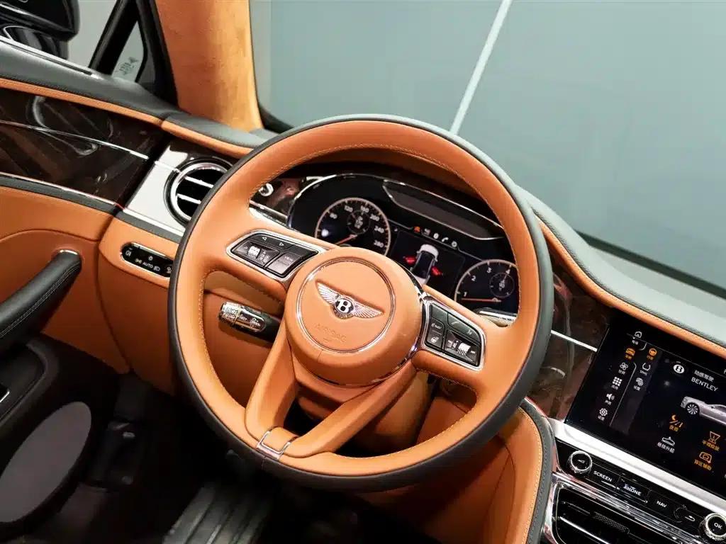 2022 Mercedes-Benz Flying Spur 6.0T W12 Standard Edition — миниатюра 16
