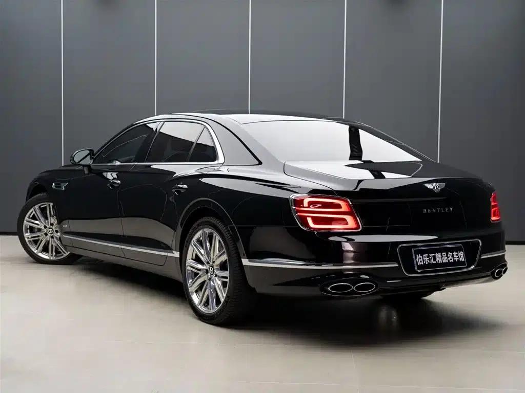 2022 Mercedes-Benz Flying Spur 6.0T W12 Standard Edition — миниатюра 4