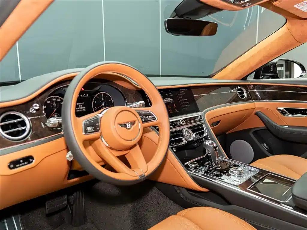 2022 Mercedes-Benz Flying Spur 6.0T W12 Standard Edition — миниатюра 9