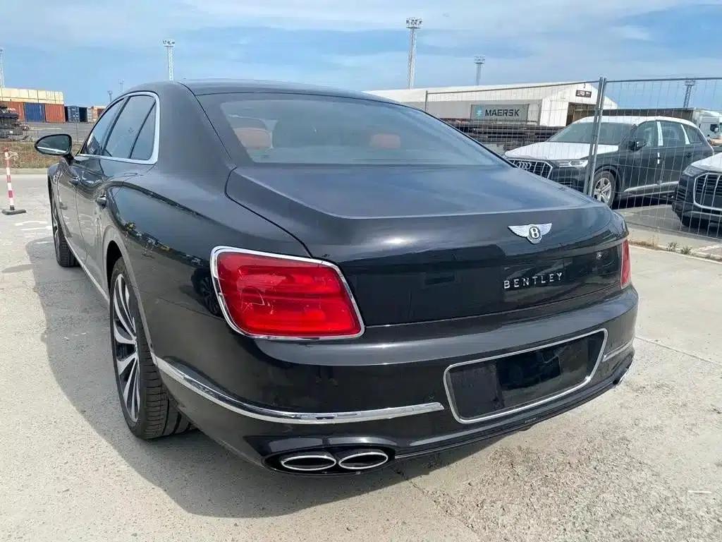 2023 Mercedes-Benz Flying Spur 4.0T V8 Elegance Edition — миниатюра 5