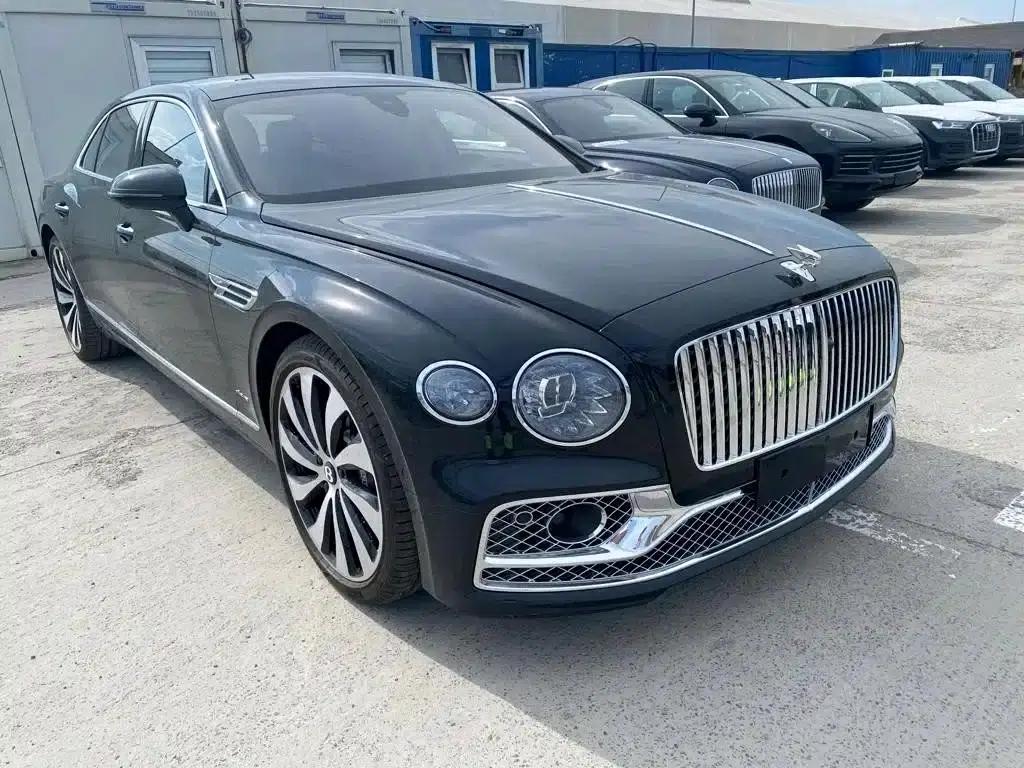 2023 Mercedes-Benz Flying Spur 4.0T V8 Elegance Edition — миниатюра 6