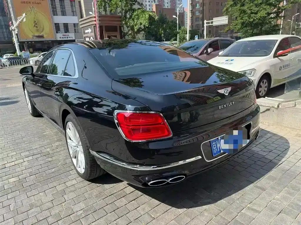 Flying Spur 2024 4.0T V8 Standard Edition — миниатюра 4