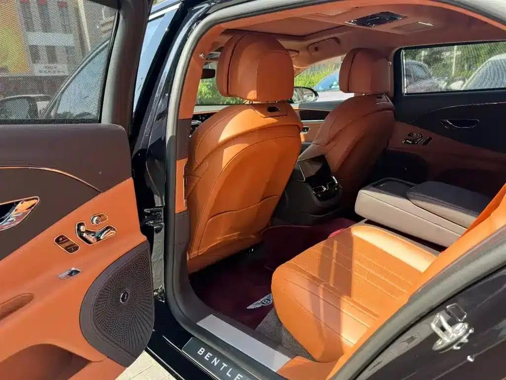 Flying Spur 2024 4.0T V8 Standard Edition — миниатюра 7