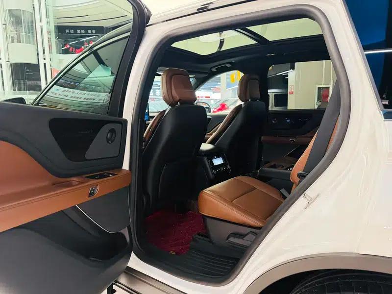 2020 Aviator 3.0T V6 AWD Premium Edition — миниатюра 12
