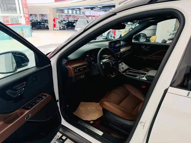 2020 Aviator 3.0T V6 AWD Premium Edition — миниатюра 14