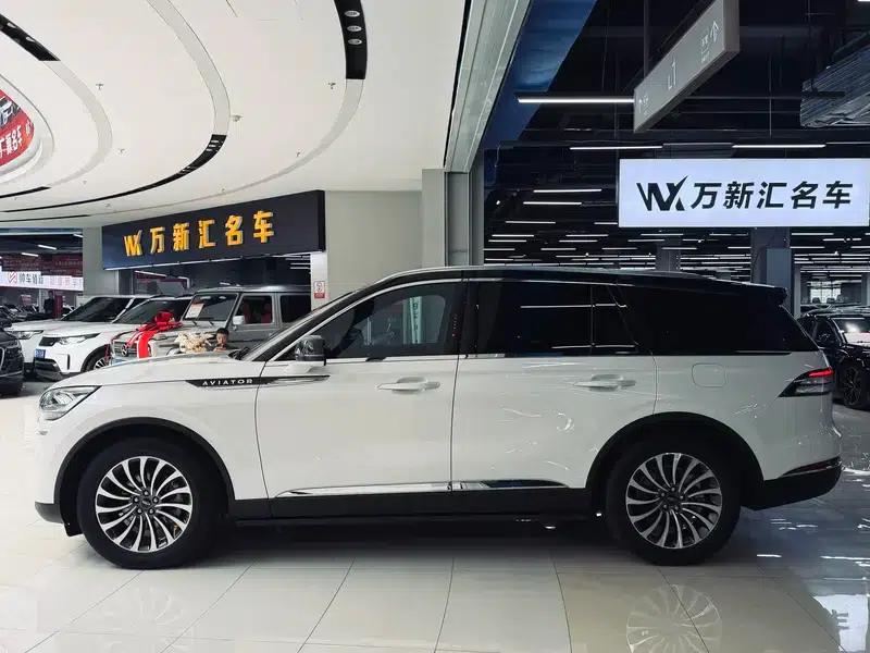 2020 Aviator 3.0T V6 AWD Premium Edition — миниатюра 3
