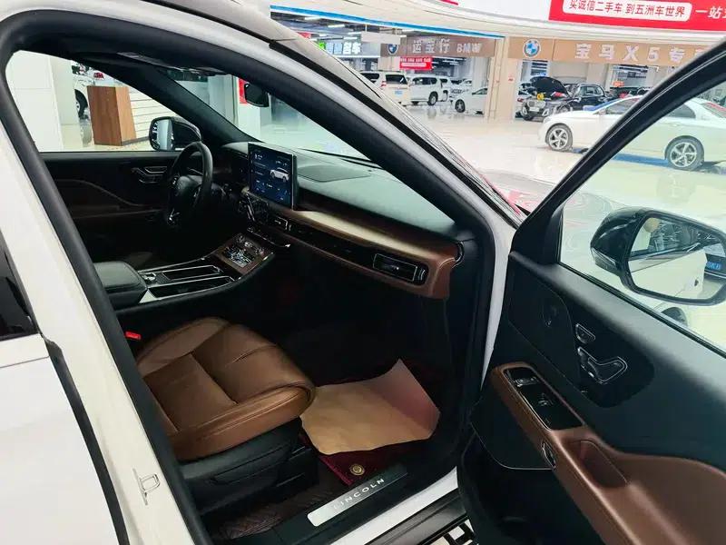 2020 Aviator 3.0T V6 AWD Premium Edition — миниатюра 7