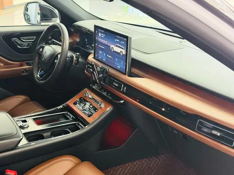 2020 Aviator 3.0T V6 AWD Premium Edition — миниатюра 10