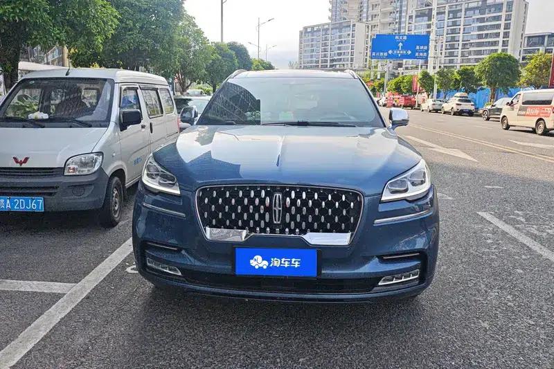 2021 Aviator 3.0T V6 AWD Presidential Edition — миниатюра 2