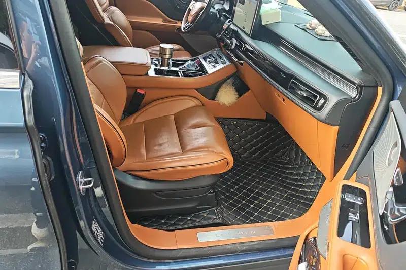 2021 Aviator 3.0T V6 AWD Presidential Edition — миниатюра 11