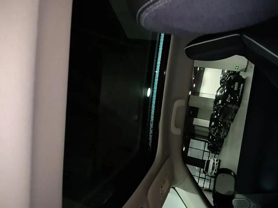 MINI Electric COOPER 2024 452km COOPER SE Artist — миниатюра 21