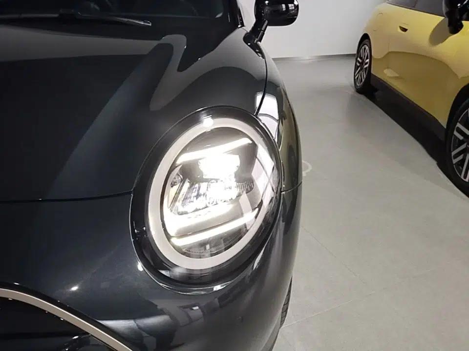 MINI Electric COOPER 2024 452km COOPER SE Artist — миниатюра 8