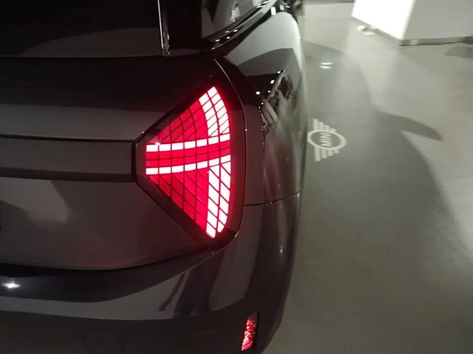 MINI Electric COOPER 2024 452km COOPER SE Artist — миниатюра 9