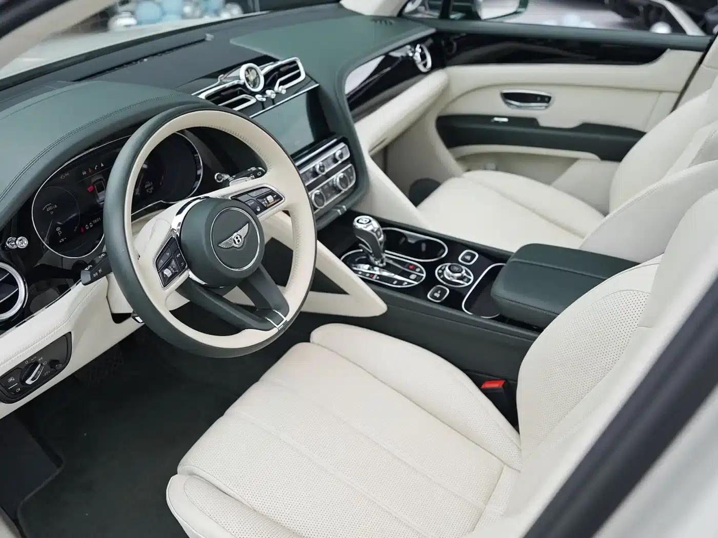 Bentayga 2021 4.0T V8 — миниатюра 3