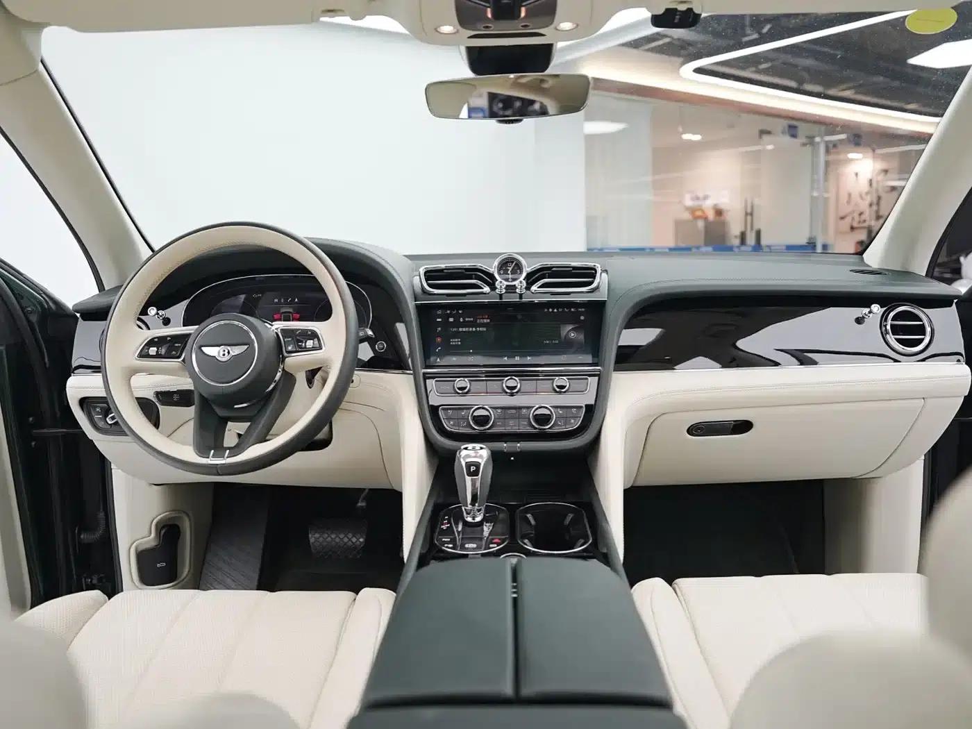 Bentayga 2021 4.0T V8 — миниатюра 7