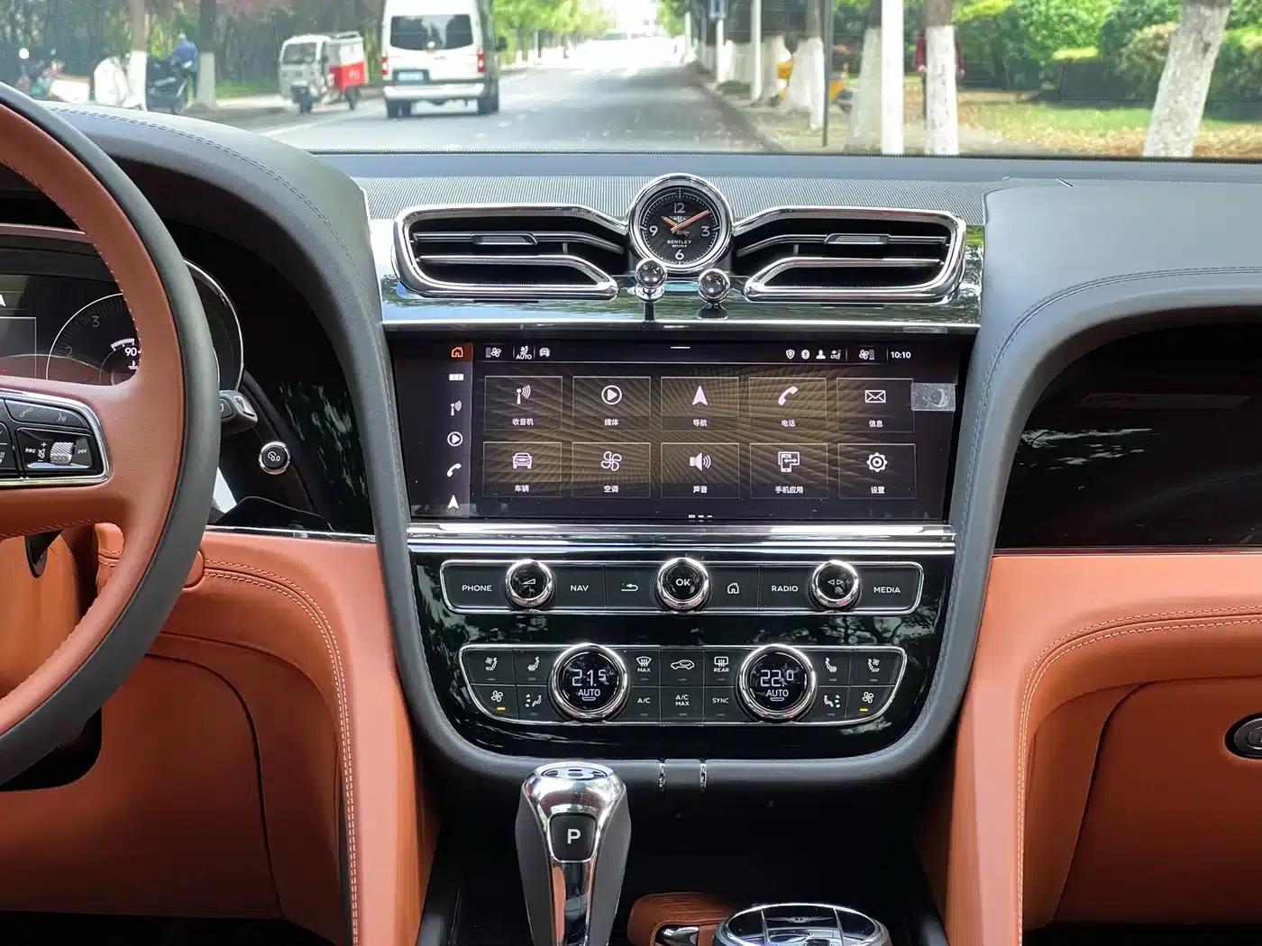 Bentayga 2022 4.0T V8 — миниатюра 12