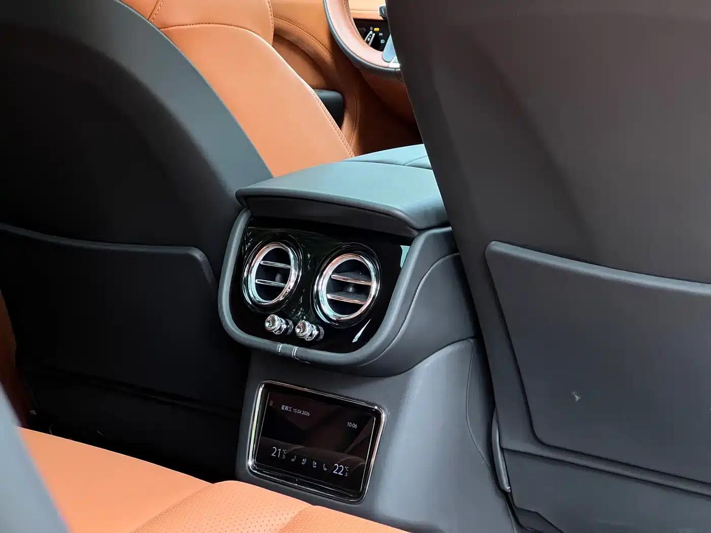 Bentayga 2022 4.0T V8 — миниатюра 15