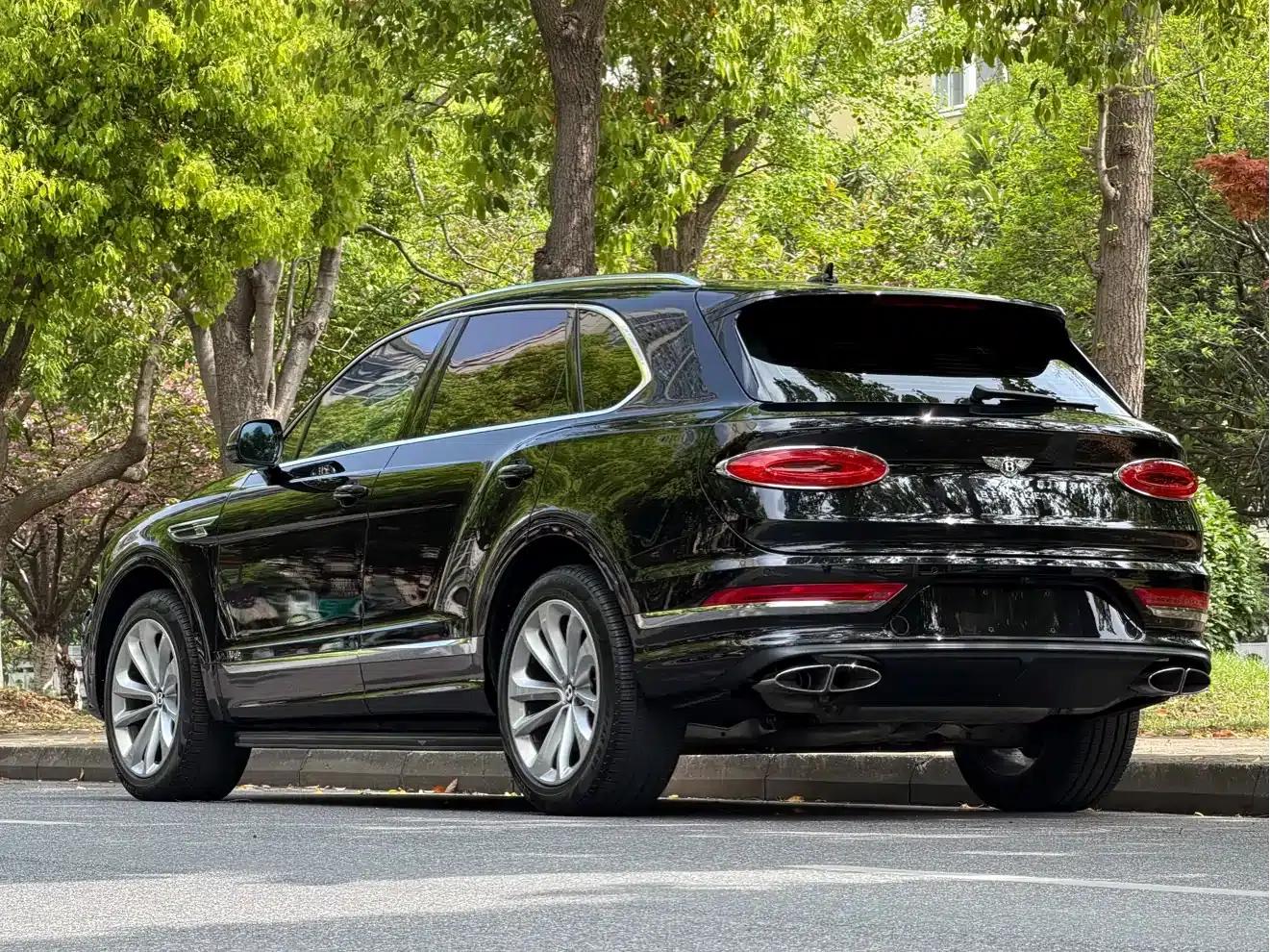 Bentayga 2022 4.0T V8 — миниатюра 16