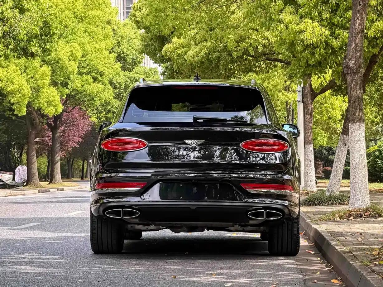 Bentayga 2022 4.0T V8 — миниатюра 17