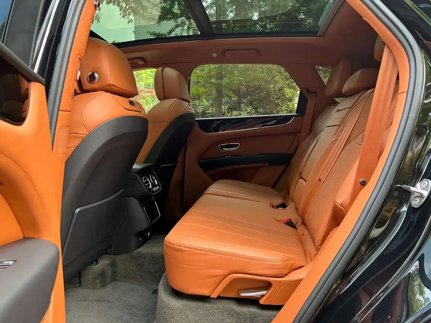 Bentayga 2022 4.0T V8 — миниатюра 6