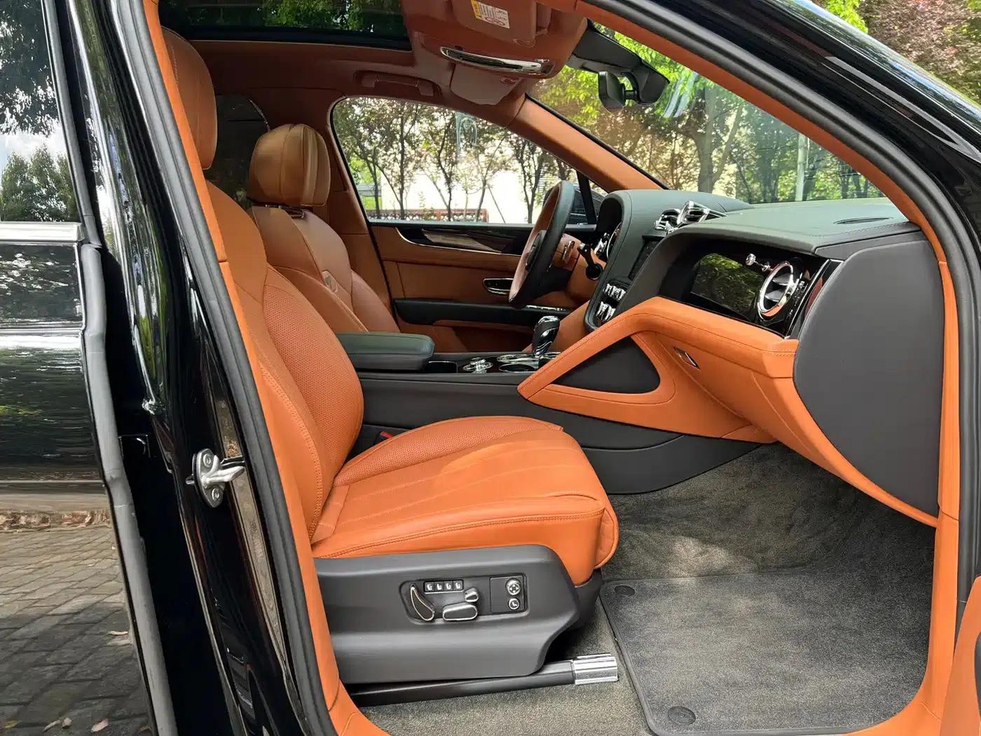 Bentayga 2022 4.0T V8 — миниатюра 9