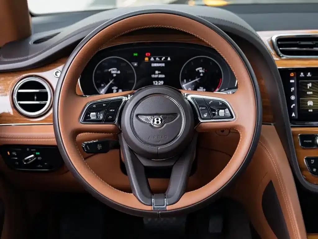 Bentayga 2021 4.0T V8 — миниатюра 12