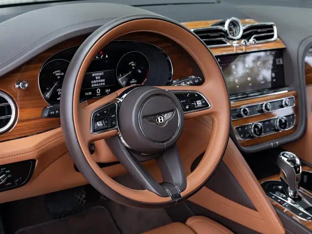 Bentayga 2021 4.0T V8 — миниатюра 9