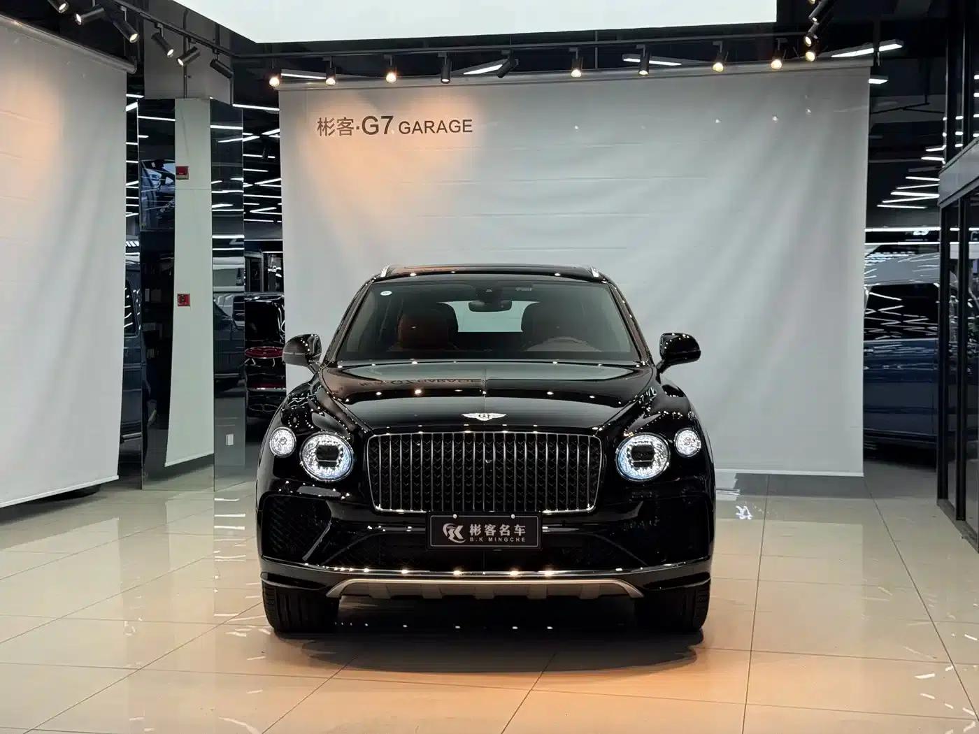 Bentayga 2024 4.0T V8 Long Wheelbase — миниатюра 1