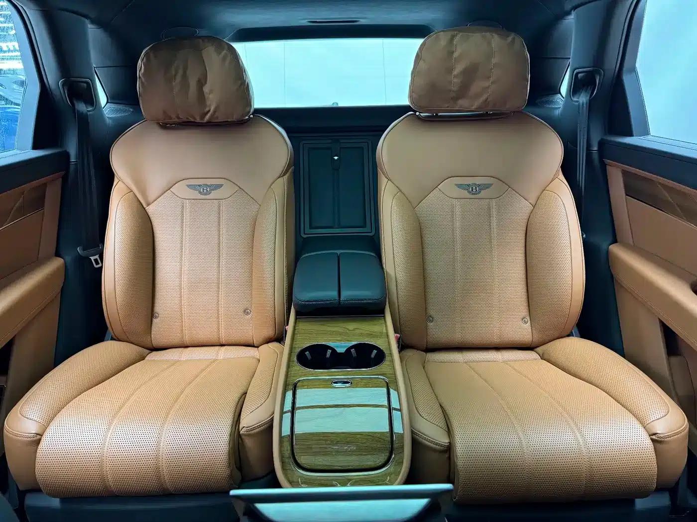 Bentayga 2024 4.0T V8 Long Wheelbase — миниатюра 18