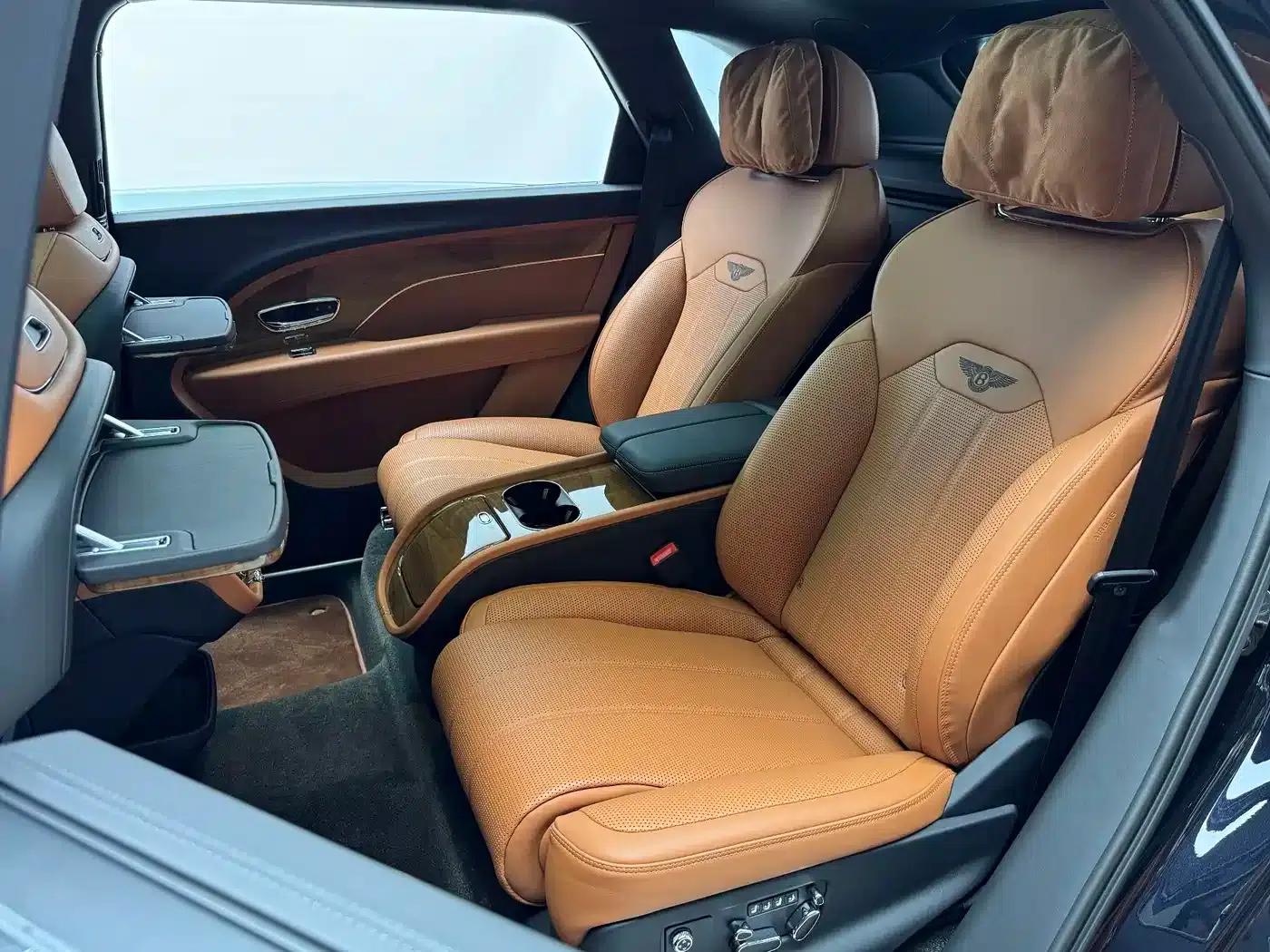 Bentayga 2024 4.0T V8 Long Wheelbase — миниатюра 20