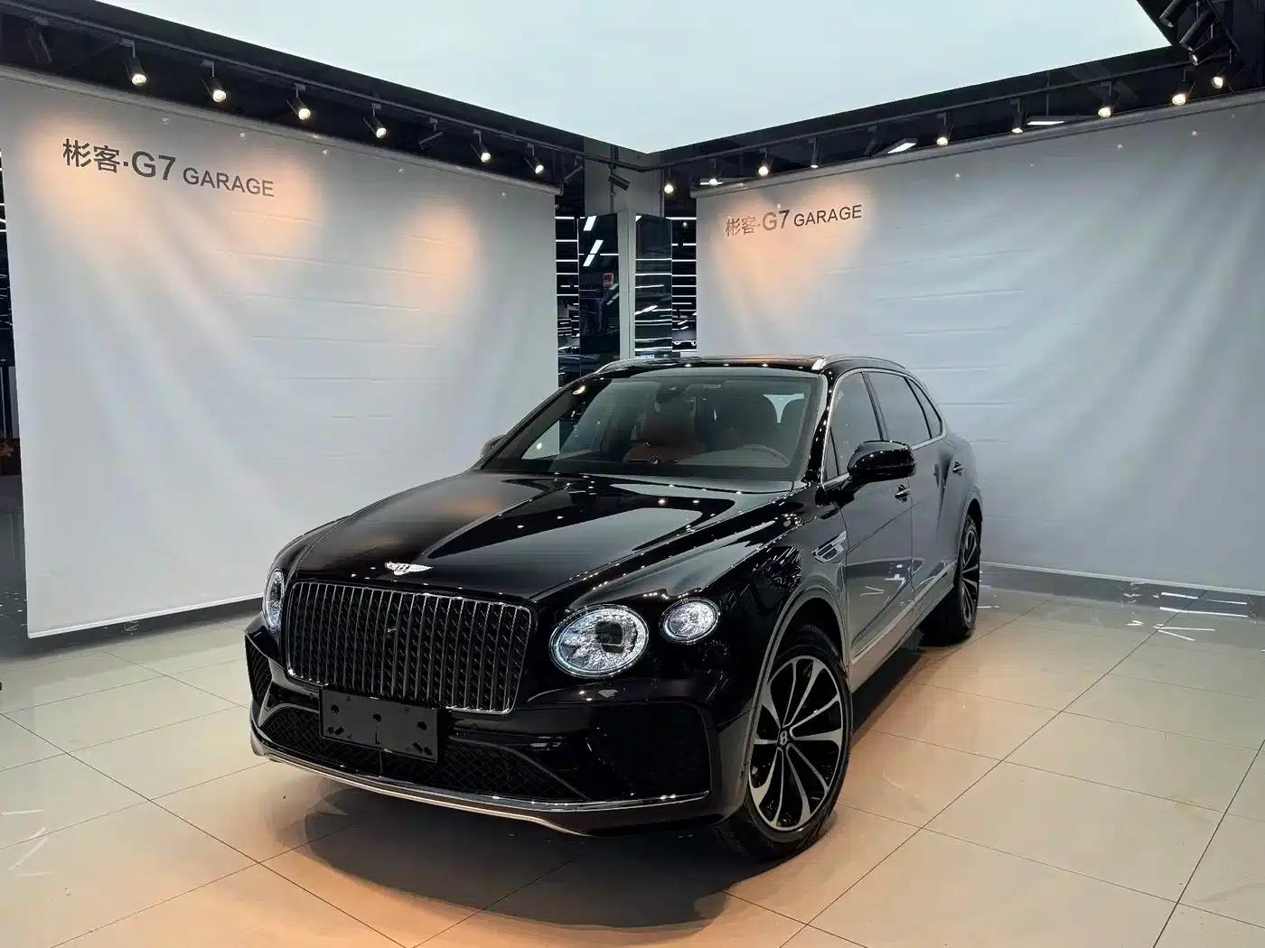 Bentayga 2024 4.0T V8 Long Wheelbase — миниатюра 3