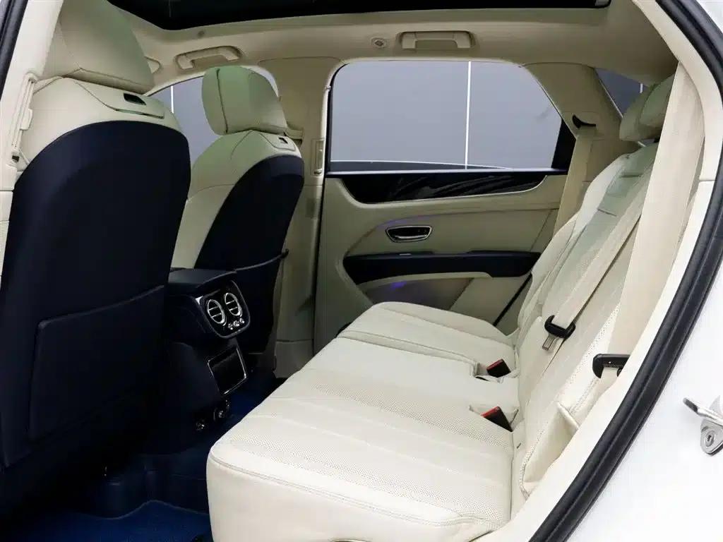 Bentayga 2024 4.0T V8 — миниатюра 13