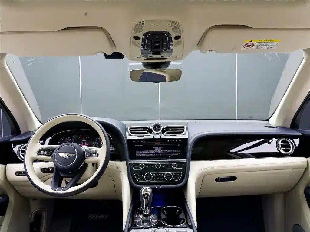 Bentayga 2024 4.0T V8 — миниатюра 16