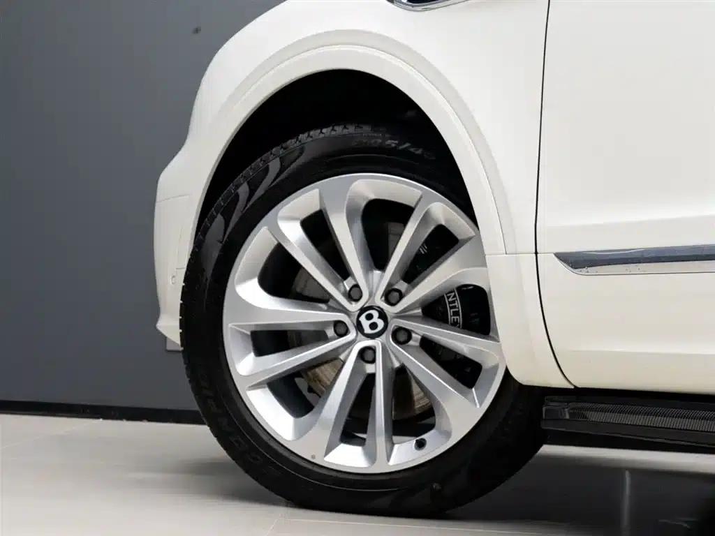 Bentayga 2024 4.0T V8 — миниатюра 6