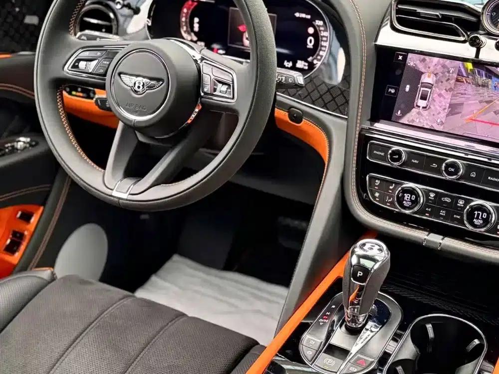 Bentayga 2024 4.0T V8 S Black Edition — миниатюра 2