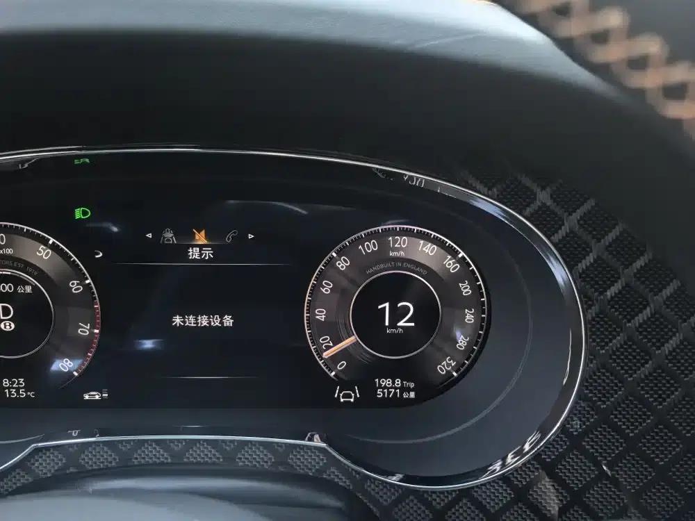 Bentayga 2024 4.0T V8 S Black Edition — миниатюра 3