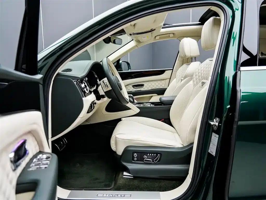 Bentayga 2022 4.0T V8 — миниатюра 6