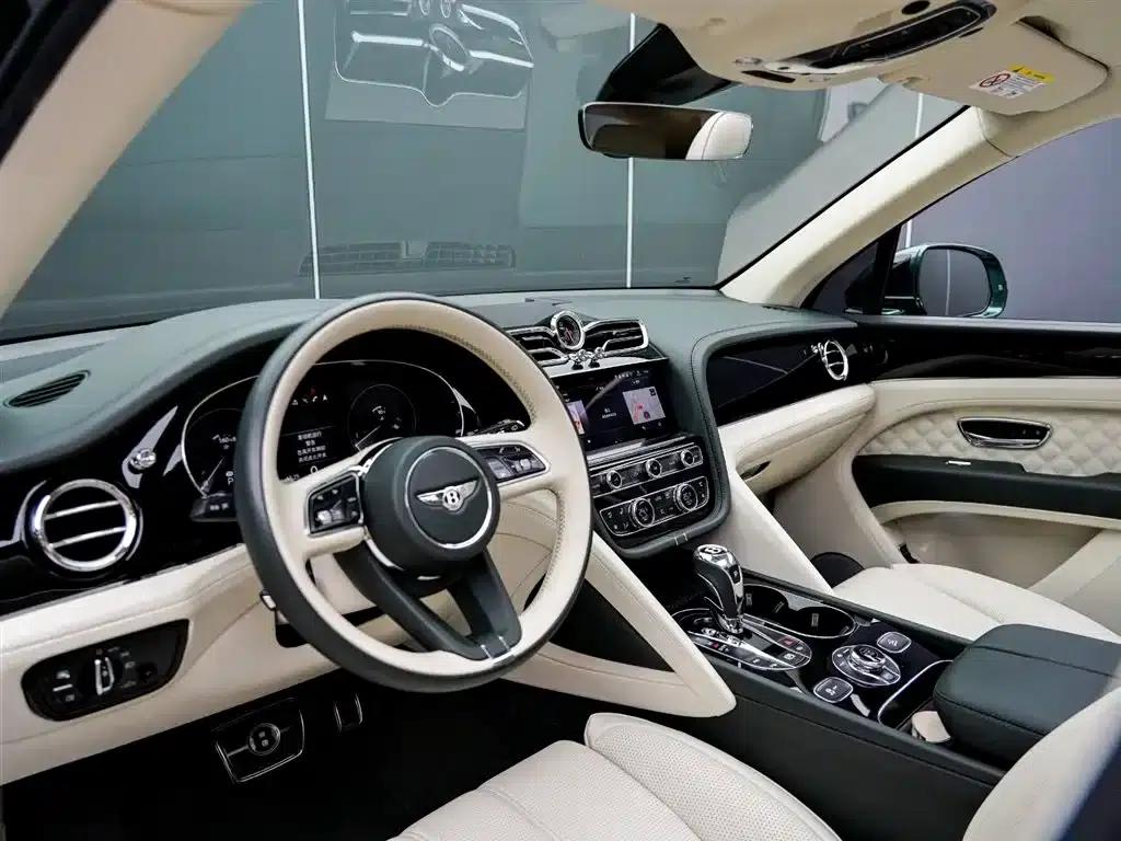 Bentayga 2022 4.0T V8 — миниатюра 7