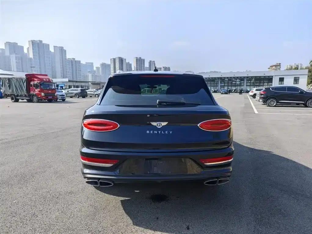 Bentayga 2022 4.0T V8 — миниатюра 4